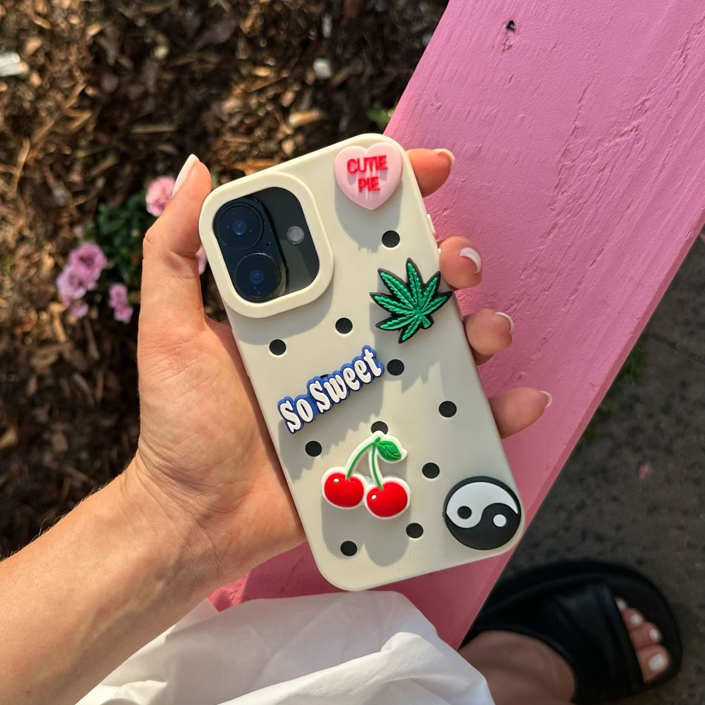 Posy Case Creme